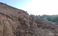 Lerikdə torpaq sürüşməsi BAŞ VERDİ - FOTO
