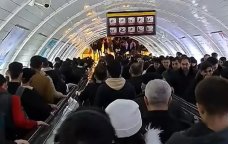 Metronun eskalatorlarında “insan seli” – Bakı Metropoliteni təhlükə riskinə aydınlıq gətirdi