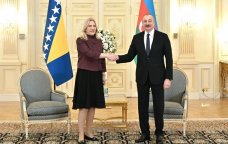 Bosniya və Herseqovinanın Rəyasət Heyətinin üzvü İlham Əliyevi TƏBRİK ETDİ