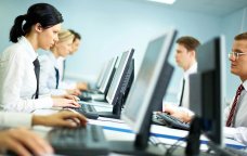 Azərbaycanda ən çox tələb olunan peşələr və maaşları – SİYAHI/FOTO