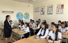 İllərdir dəyişməyən “ƏNƏNƏ” – Qızlara təhsil qadağaları nə vaxt SONA ÇATACAQ?