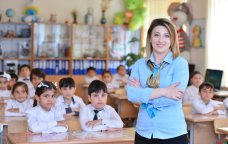 Bu müəllimlərə əlavə 2000 manat AYRILACAQ