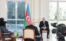 İlham Əliyevin yerli televiziya kanallarına müsahibəsi dünya mediasının diqqət mərkəzindədir - FOTO