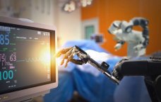 Cərrahi əməliyyatları robotlar HƏYATA KEÇİRƏCƏK &ndash; Tibb universitetlərinin SONU YAXINLAŞIR?