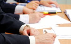 Dövlət qulluğunda çalışmaq istəyənlərin NƏZƏRİNƏ