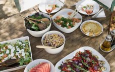 Yeməkdən dərhal sonra bunları ETMƏYİN - Doğru bildiyimiz yanlışlar