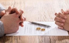 Heç bir əsas olmadan dağılan AİLƏLƏR &ndash; Məhkəmədə niyə səbəb tələb olunmur?