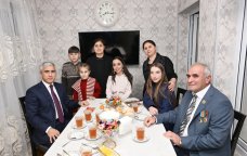 Leyla Əliyeva və Alena Əliyeva Natiq Qasımovun ailəsini ziyarət edib - FOTO