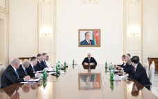 Prezident müşavirə KEÇİRDİ - FOTO/VİDEO