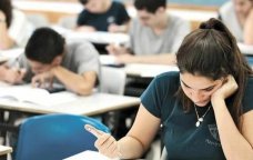 Xarici dillər üzrə fəlsəfə doktoru imtahanı keçirildi