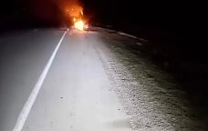 Yanan avtomobili söndürən FHN əməkdaşlarını maşın vurdu - Ölən var - YENİLƏNİB