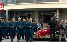 Rəsmilərin Xocalı soyqırımı abidəsini ziyarəti davam edir – FOTO