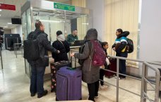 Meksikanın 7 diplomatı ailə üzvləri ilə İrandan Azərbaycana gəldi -FOTO