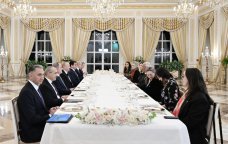 Prezidentin Aİ Şurasının Prezidenti ilə rəsmi nahar əsnasında geniş tərkibdə görüşü olub - FOTO