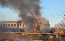 Ukraynada sərnişin qatarına dron zərbəsi endirildi - VİDEO