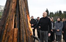 İlham Əliyev Xocavəndin Xanoba kəndində Novruz tonqalını yandırdı - YENİLƏNİB/FOTO/VİDEO