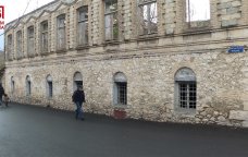 Şəkidə musiqi texnikumu qəzalı VƏZİYYƏTDƏDİR - Tarixi bina niyə BƏRPA olunmur? &ndash; FOTO