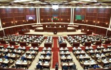 Milli Məclisin iclası başladı &ndash; Hansı məsələlər müzakirə olunur?