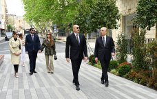 Prezident və ailəsi İslam Səfərli küçəsinin yenidənqurmadan sonra açılışında &ndash; FOTO