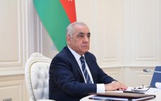 Əli Əsədovdan həkimlərin maaşı ilə bağlı QƏRAR