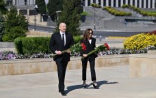 Prezident və xanımı Həzi Aslanovun məzarını ziyarət etdi &ndash; FOTO/VİDEO
