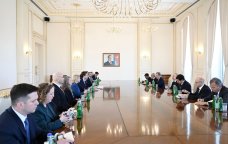 Prezident ABŞ Dövlət katibinin köməkçisini qəbul etdi &ndash; FOTO