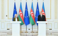İlham Əliyev və Ursula Fon der Lyayen mətbuata bəyanatlarla çıxış etdilər -FOTO/VİDEO
