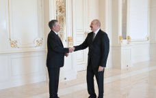 İlham Əliyev amerikalı senatoru qəbul etdi – FOTO