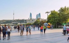 Əhalinin NƏZƏRİNƏ &ndash; Yeniyetmələrlə bağlı yeni qadağa GÜNDƏMDƏ