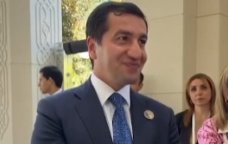 Hikmət Hacıyev: “Özbək və Azərbaycan dillərinin kombinasiyasında danışaq” – VİDEO