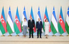 Azərbaycan və Özbəkistan prezidentləri ilə birinci xanımlar birgə foto çəkdiriblər - FOTO/VİDEO