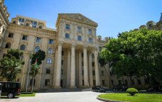 Rusiyadakı səfirliyimizin qonaq evinin qarşısındakı təxribata rəsmi Bakıdan SƏRT REAKSİYA