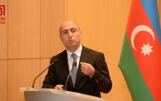 Emin Əmrullayev: &ldquo;Dərslikdən şeir oxumaq oxu bacarığı deyil&rdquo;