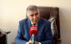 Professordan dərsliklərdən vurğunun çıxarılmasına sərt REAKSİYA - &ldquo;Bu, dilə sataşmaqdır&rdquo;