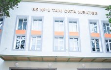 “Şagirdlərdən biri evdən şokolad gətirib və sinif yoldaşlarına paylayıb” – Direktor müavini DANIŞDI - FOTO