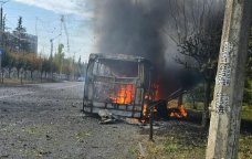 Rusiya ordusu Kramatorskda sərnişin avtobusuna zərbə endirdi: 30 ölü, 18 yaralı var &ndash; FOTO/VİDEO