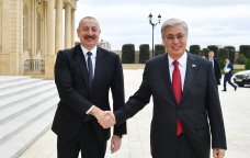 İlham Əliyevdən Tokayevə: &ldquo;Qazaxıstanın uğurlarına sevinirik&rdquo;