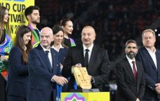 Prezident U-15 dünya çempionatının qaliblərinə kuboku təqdim etdi - Foto -Video