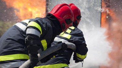 Bakıda yeddimərtəbəli binada yanğın oldu, 33 sakin TƏXLİYƏ OLUNDU