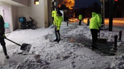 Bakı qardan belə təmizlənir - FOTO/VİDEO