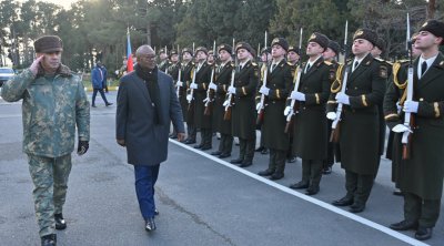 Qvineya-Bisau Prezidenti komando hərbi hissəsində olub - FOTO