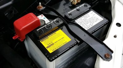 Avtomobilinizin akkumulyatoru 10 ildən artıq işləyəcək: Sadəcə bunu edin