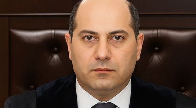 Azərbaycanda hakim “onun evində kirayə qalırdım” deyib işdən İMTİNA ETDİ