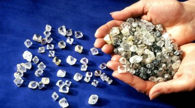ABŞ almazların idxalı ilə bağlı Rusiyaya sanksiyaları LƏĞV ETDİ