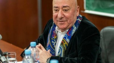 Moskva Satira Teatrının keçmiş direktoru SAXLANILDI