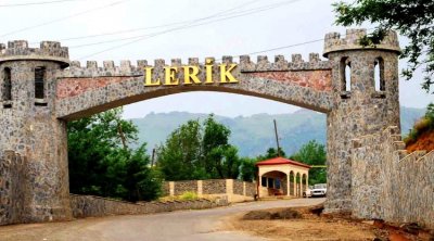 Lerikdə qayınata kürəkənini döydü
