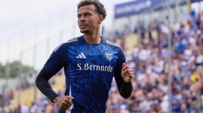 Tanınmış futbolçu klubsuz QALDI