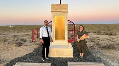 ABŞ-ın Bakıdakı səfirliyinin nümayəndəsi AZAL təyyarəsinin qəzaya uğradığı yerdə - FOTO