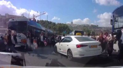 İsraildəki dəhşətli terror hücumunun ANBAAN VİDEOSU