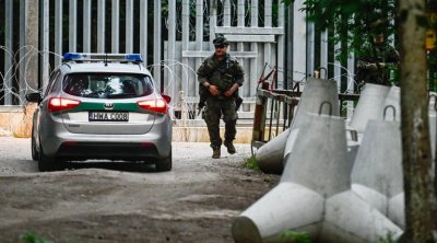 Polşa Belarusla sərhədi tamamilə bağlayacaq